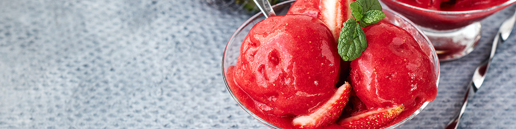 The Zamzows Table: Strawberry Sorbet